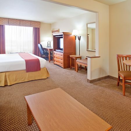 Holiday Inn Express Hotel & Suites Cedar City By Ihg Exterior photo
