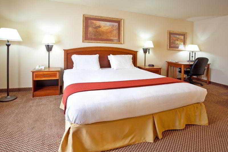 Holiday Inn Express Hotel & Suites Cedar City By Ihg Exterior photo