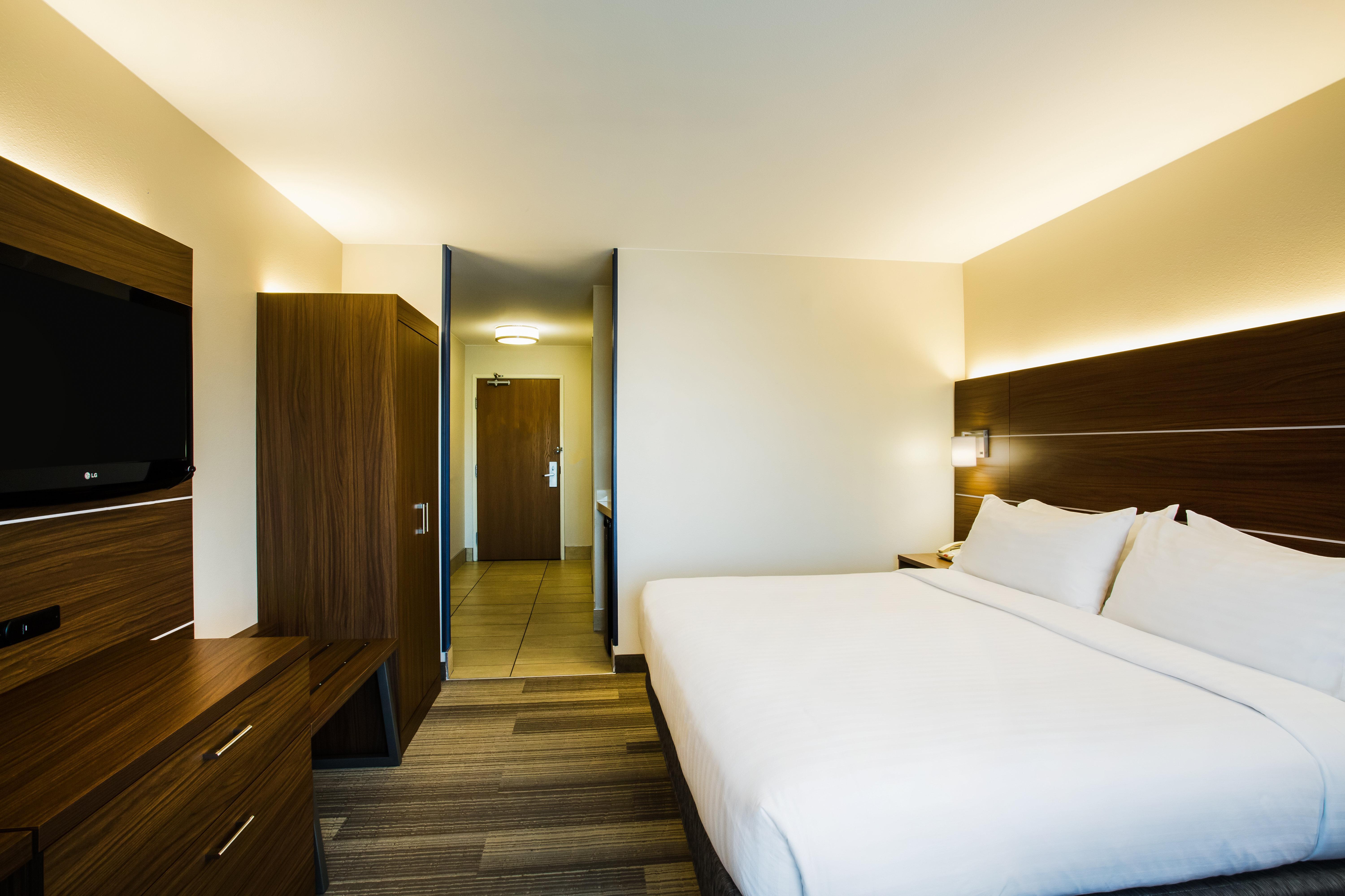 Holiday Inn Express Hotel & Suites Cedar City By Ihg Exterior photo